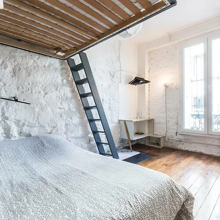 Cosy 40m² Near Montmartre Париж